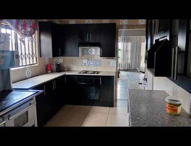 2 BEDROOM HOUSE FOR SALE IN JABULANI